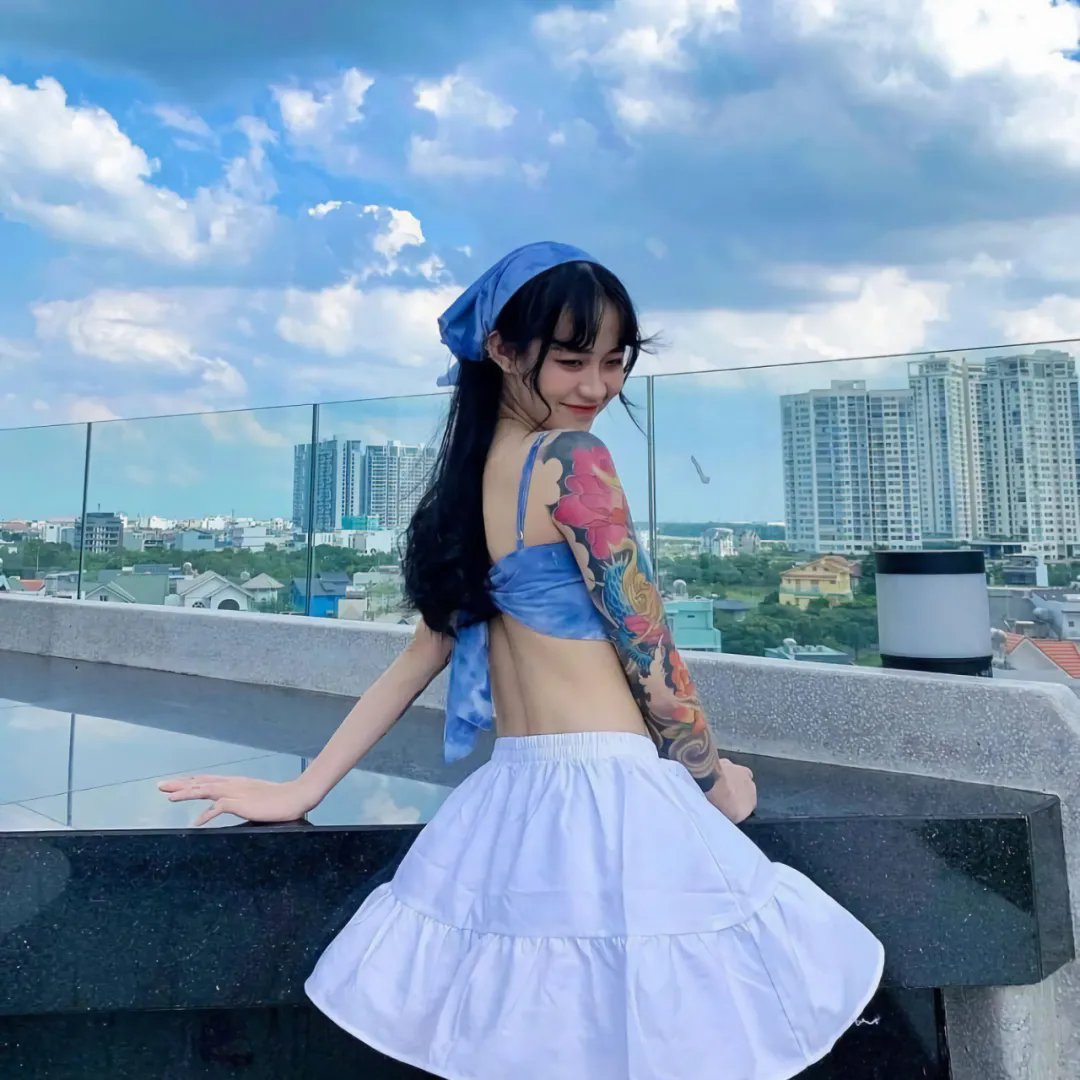 晚上好，我们是朝山家。 海报